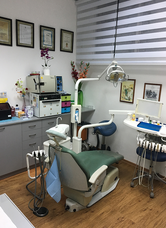 У нас доступные цены на все стоматологические услуги.  